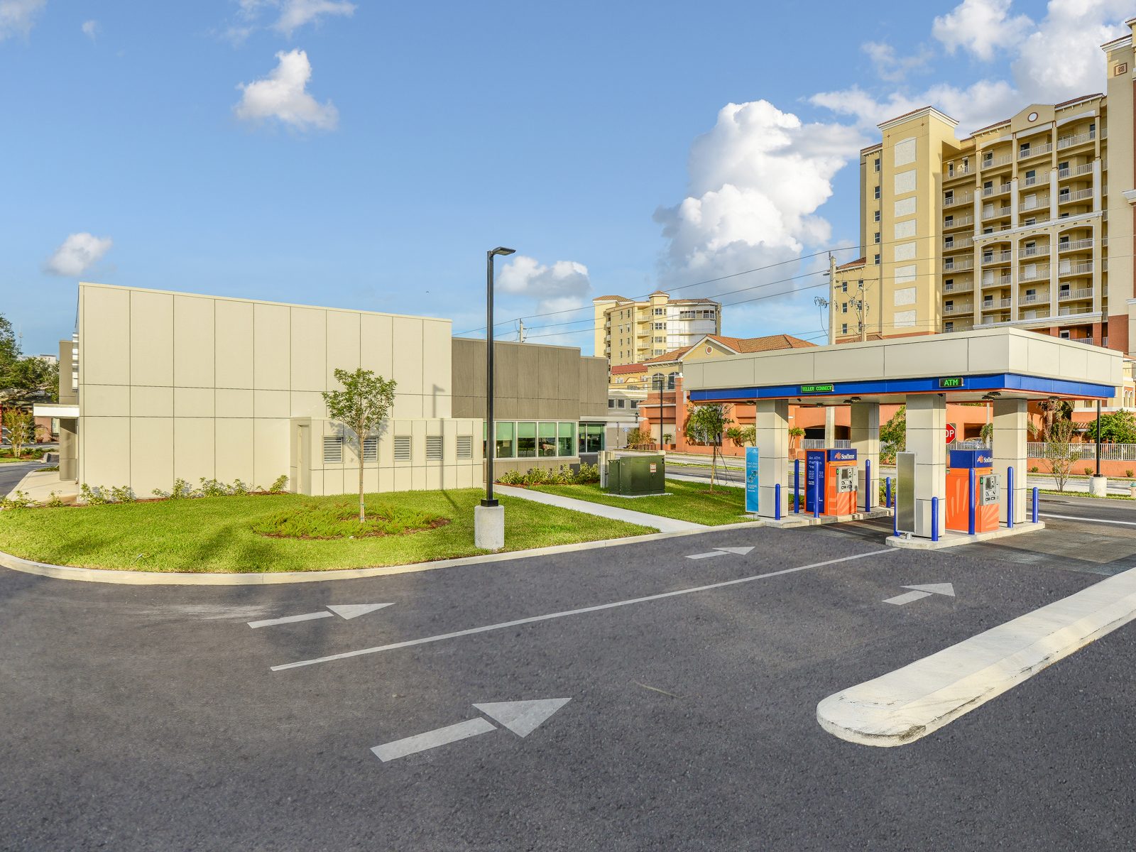 SunTrust — Cocoa, FL — Completed ventilated porcelain façade