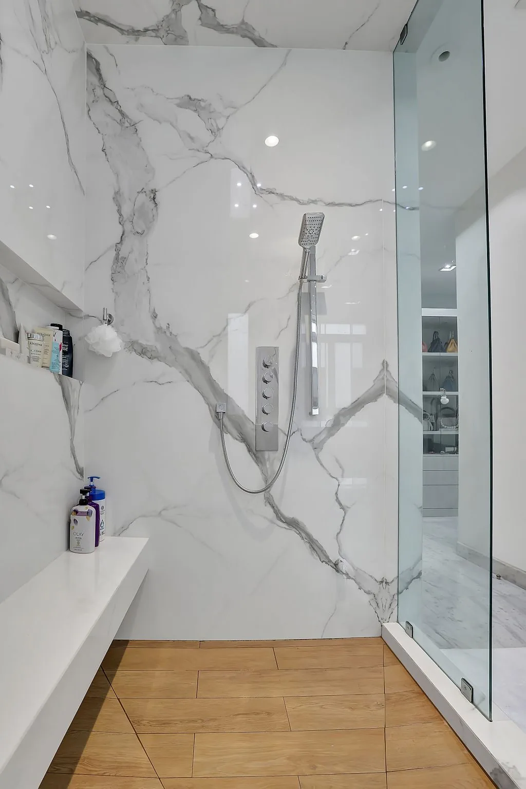 Floors & Feature Walls